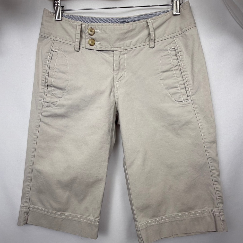 Eddie Bauer Vashon Fit Bermuda Shorts Womens 4 Beige Chino Cotton Stretch 11"